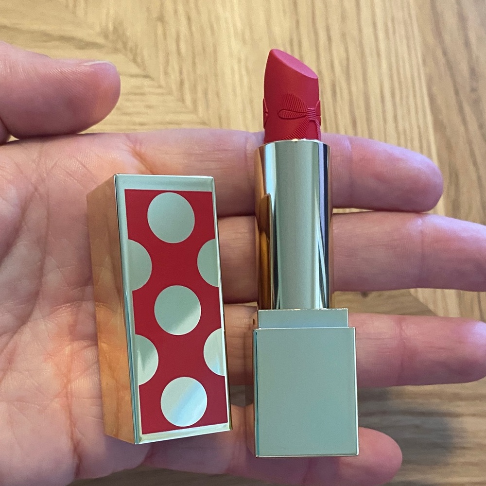 💛2 for $15! Estee Lauder 2025 Holiday Edition Lipstick in Red Ribbon